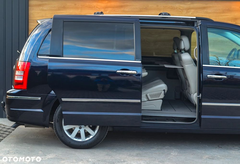 Chrysler Grand Voyager ver-2-8-crd-limited - 13