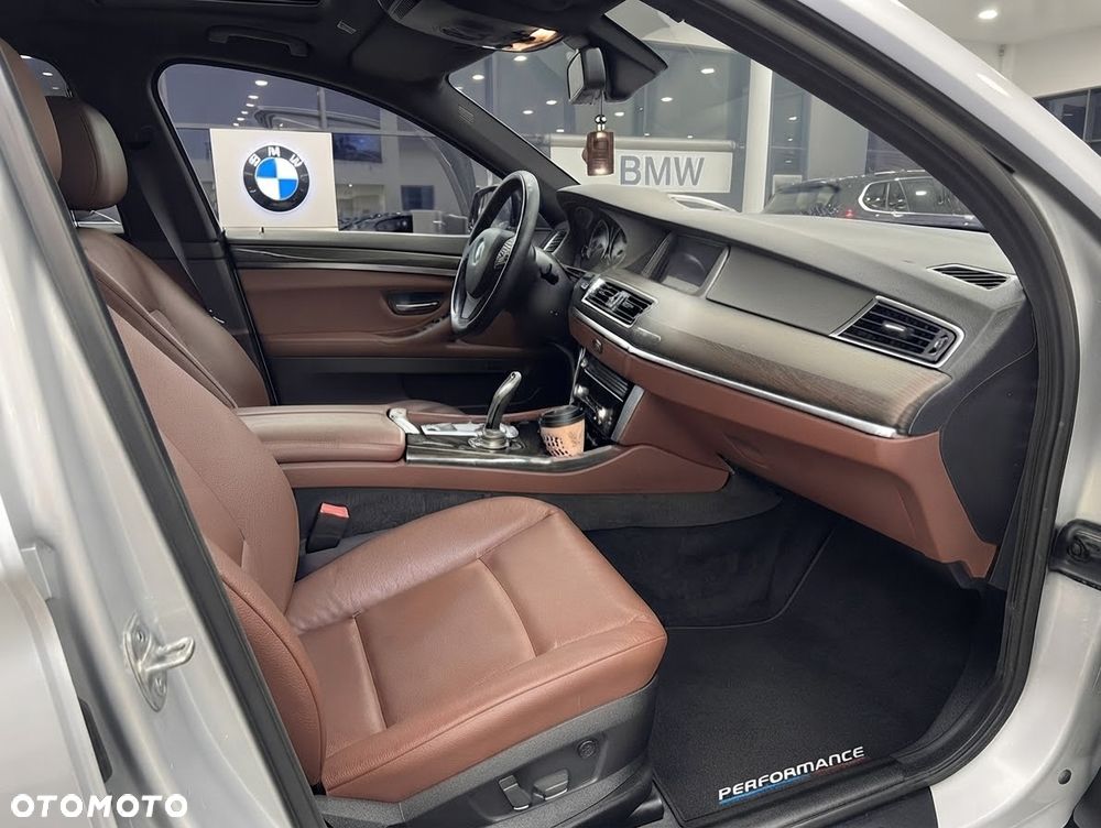 BMW Seria 5 535i xDrive - 6