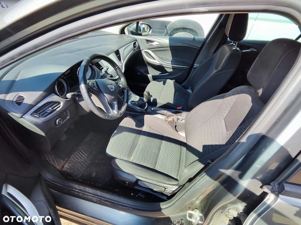 Opel Astra 1.6 D Start/Stop Dynamic - 13