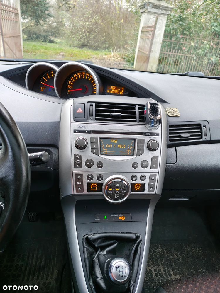 Toyota Verso 2.0 D-4D 2010 7os - 11