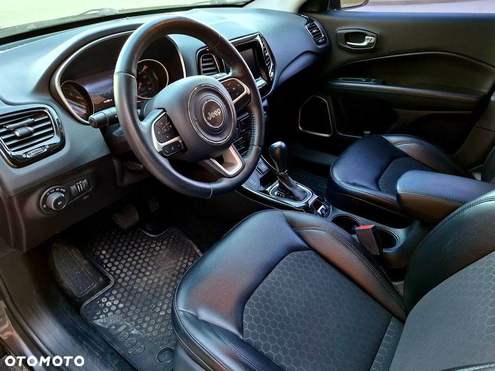 Jeep Compass - 14