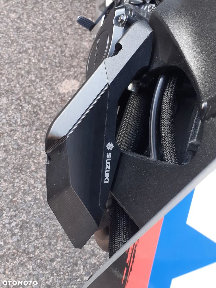 Suzuki GSX 1000 - 19
