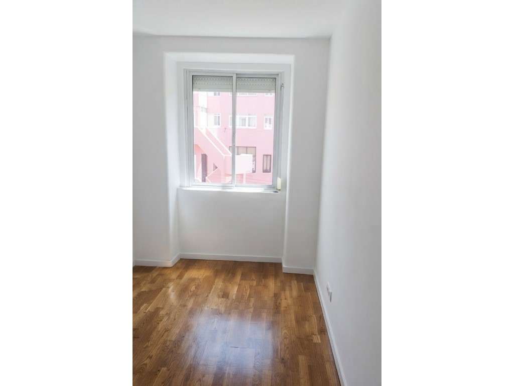 Apartamento T2 para arrendamento na Amadora - Grande imagem: 2/10