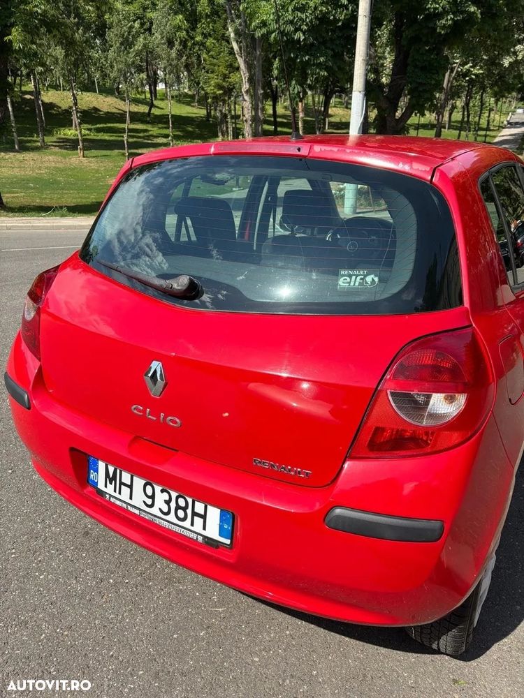 Renault Clio - 9