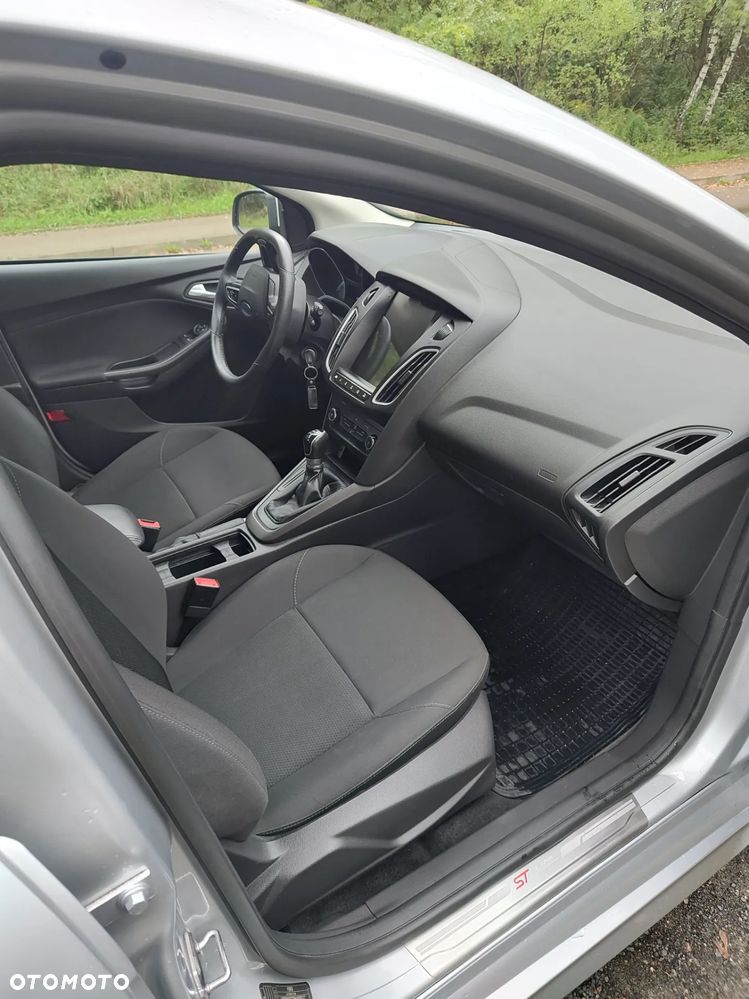 Ford Focus - 11