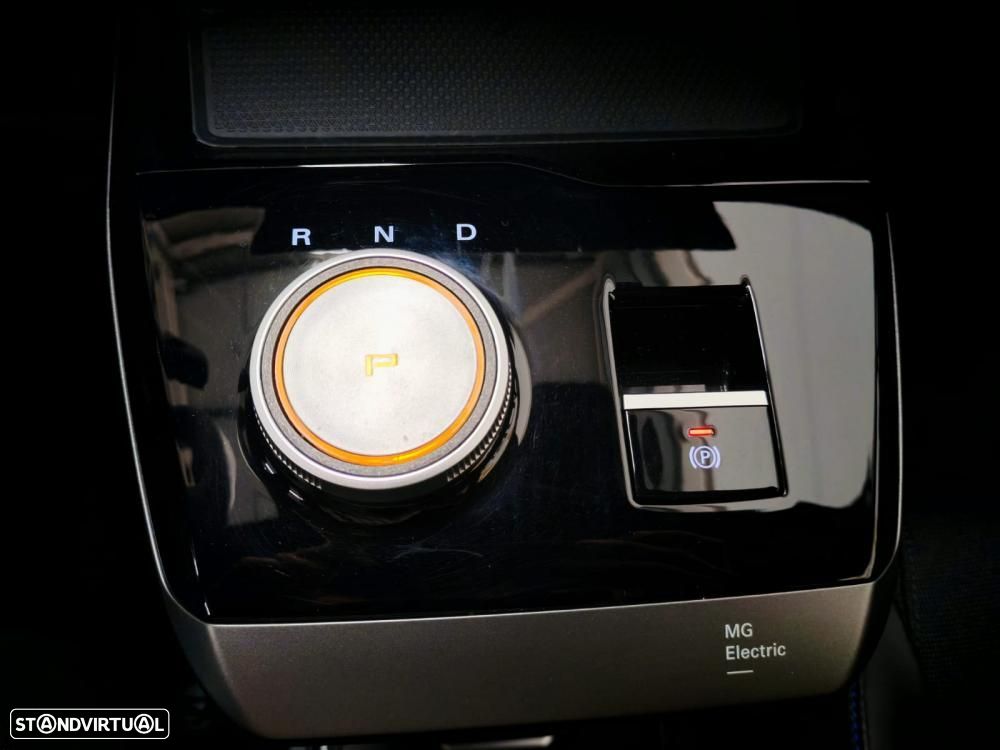 MG MG4 64 kWh Luxury - 16