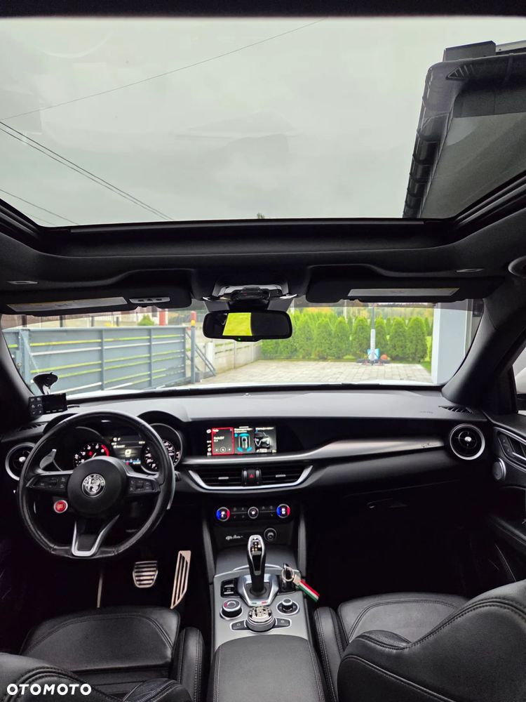 Alfa Romeo Stelvio 2.0 Turbo Veloce TI Q4 - 17