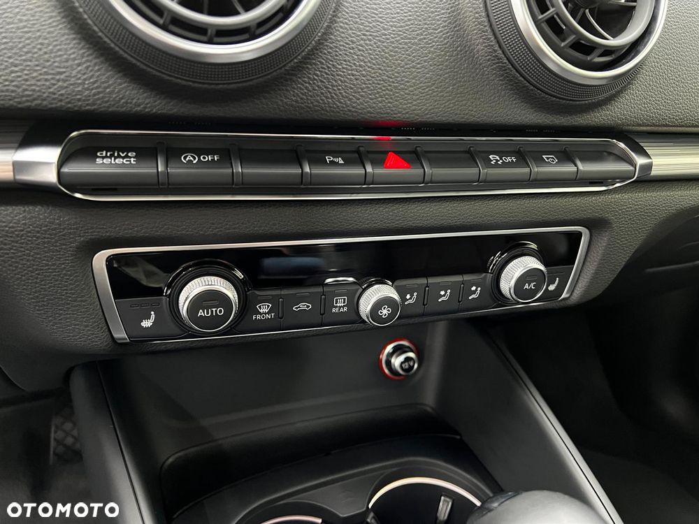 Audi A3 Sportback 2.0 TDI DPF S tronic S line Sportpaket (plus) - 10