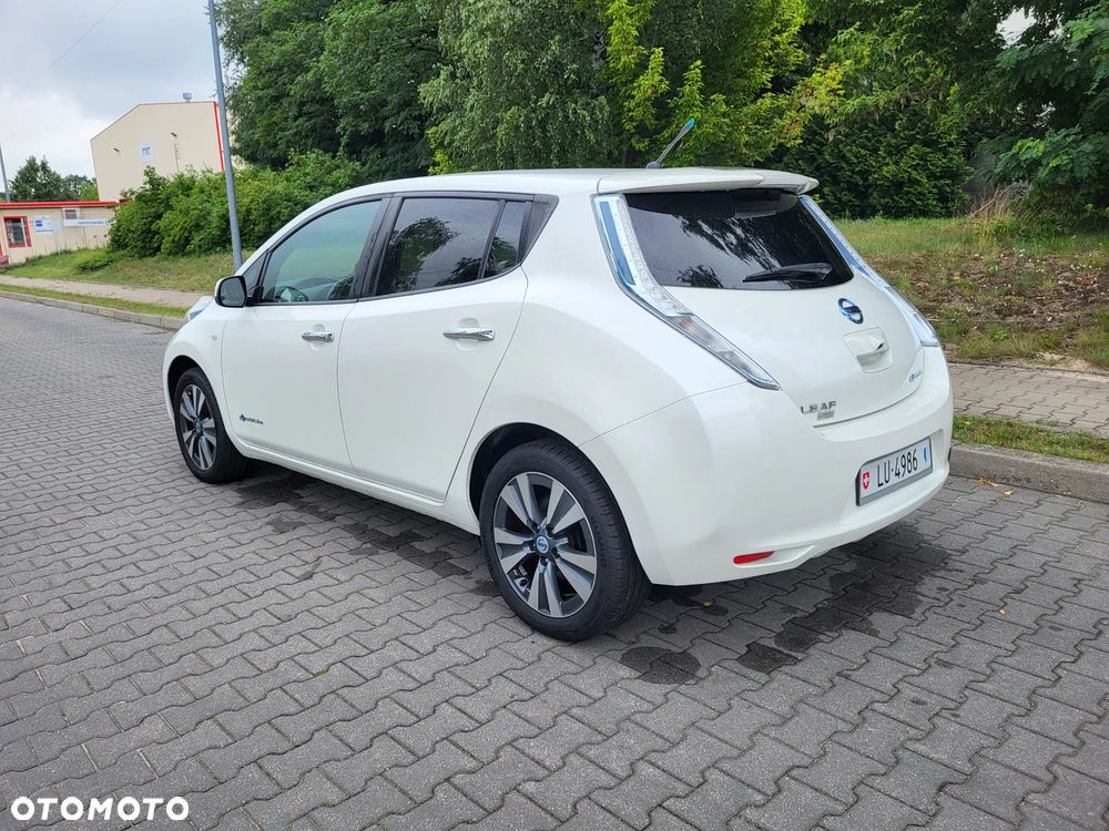 Nissan Leaf 24 kWh (mit Batterie) Visia + - 4