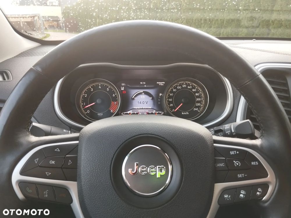 Jeep Cherokee - 21