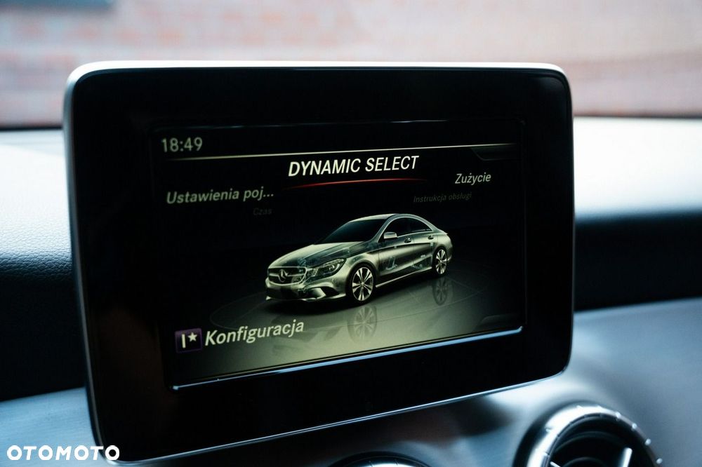 Mercedes-Benz CLA 200 7G-DCT AMG Line - 23