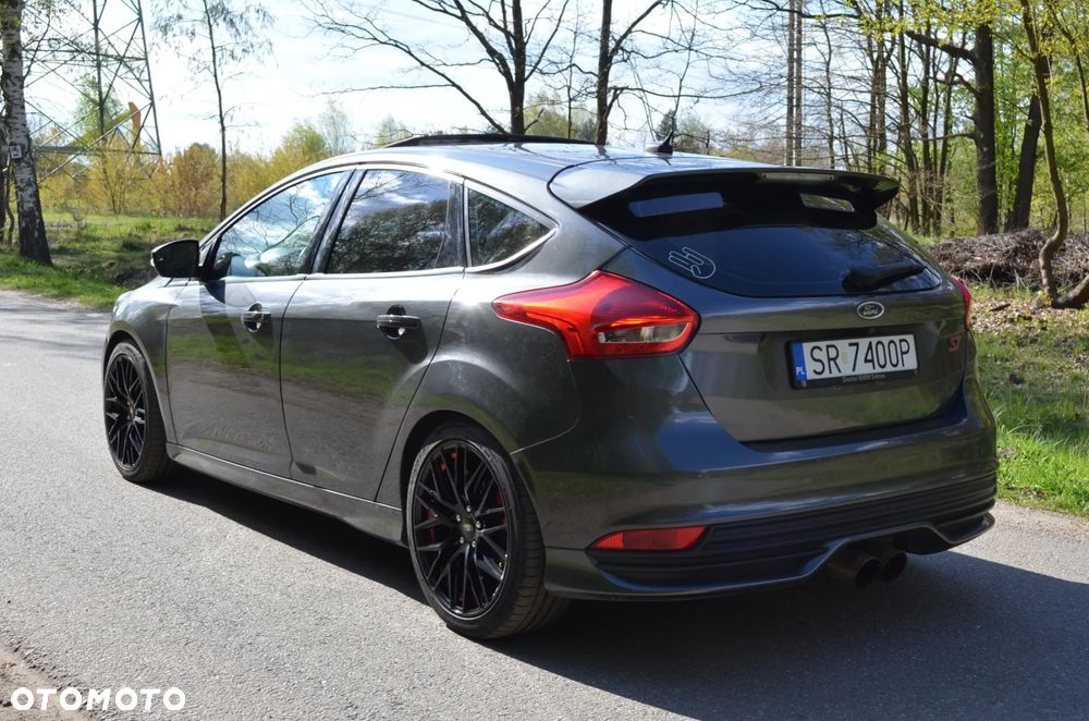 Ford Focus 2.0 EcoBoost ST - 7