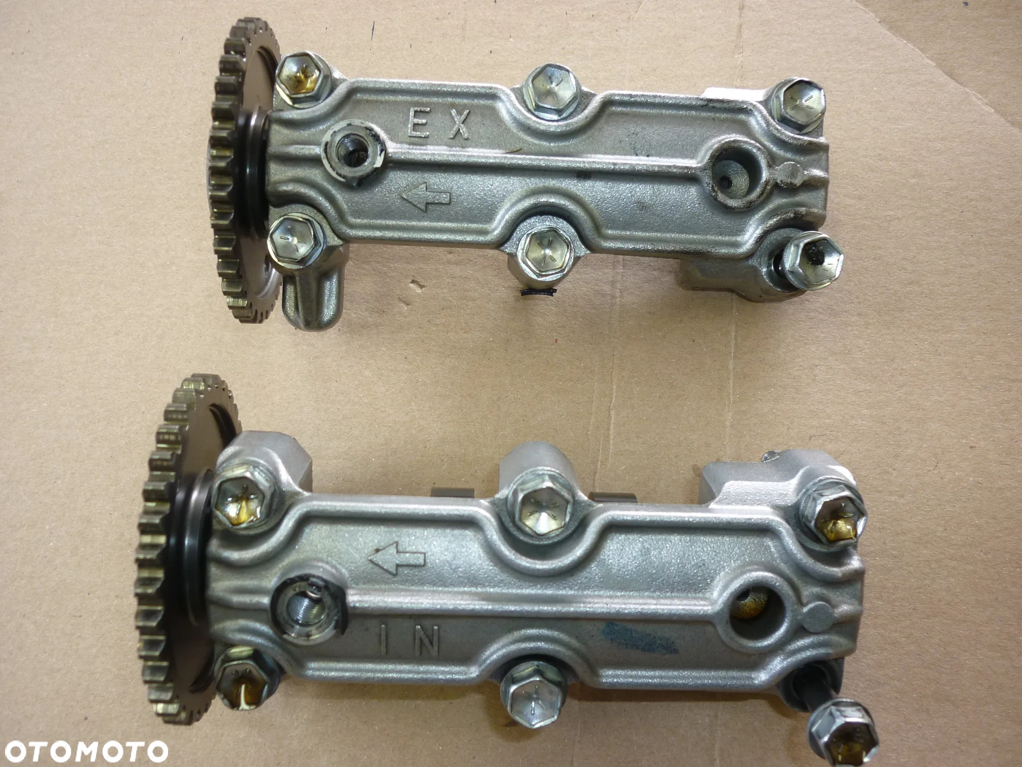 Silnik na części pokrywa wałek Suzuki SV 650 rok 2004 - 2