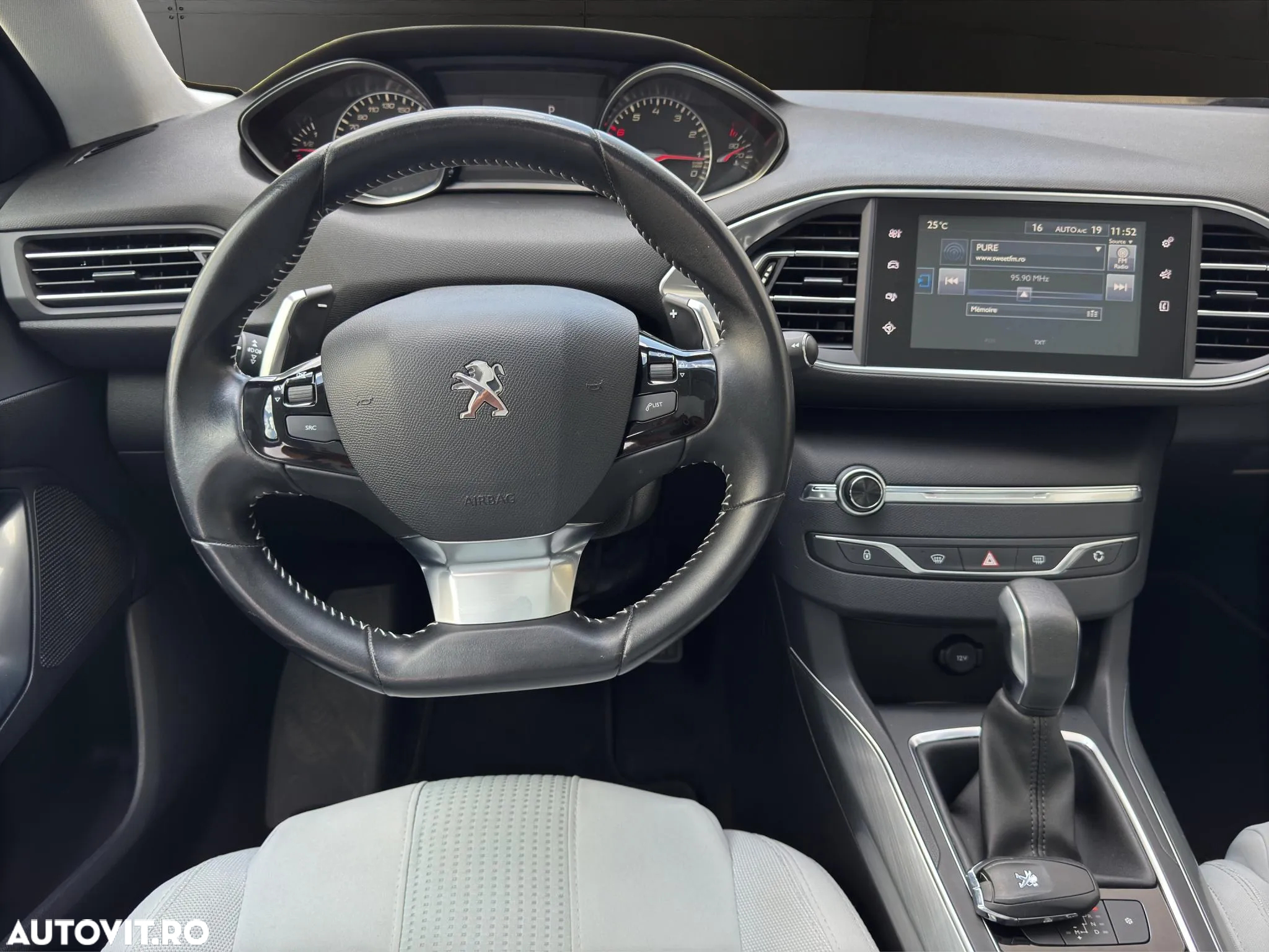 Peugeot 308 1.2 L PureTech Turbo Allure Aut. - 8