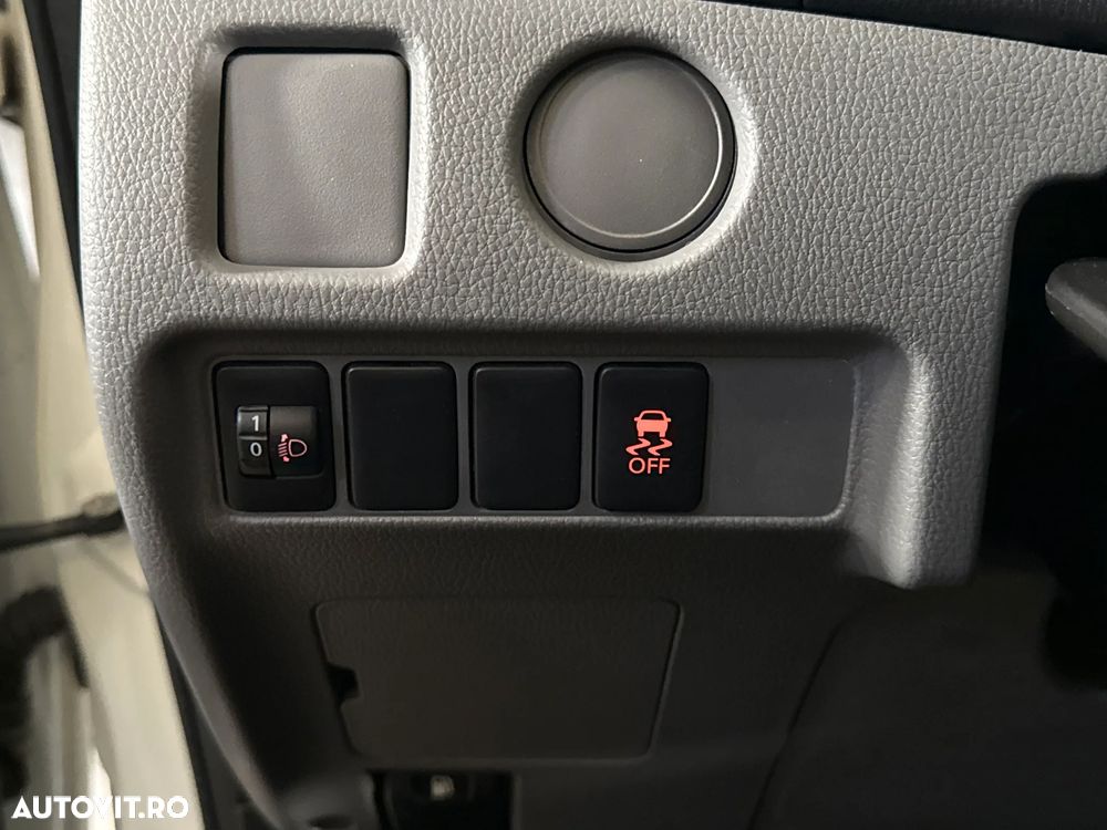 Mitsubishi L200 - 15