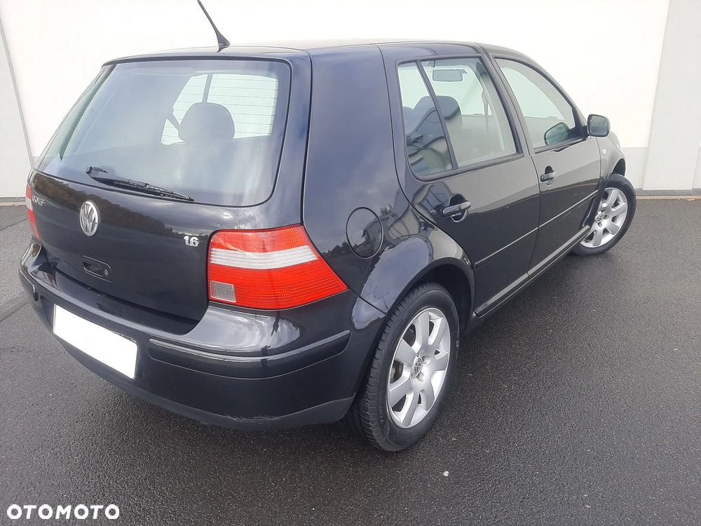 Volkswagen Golf IV 1.6 Highline - 13