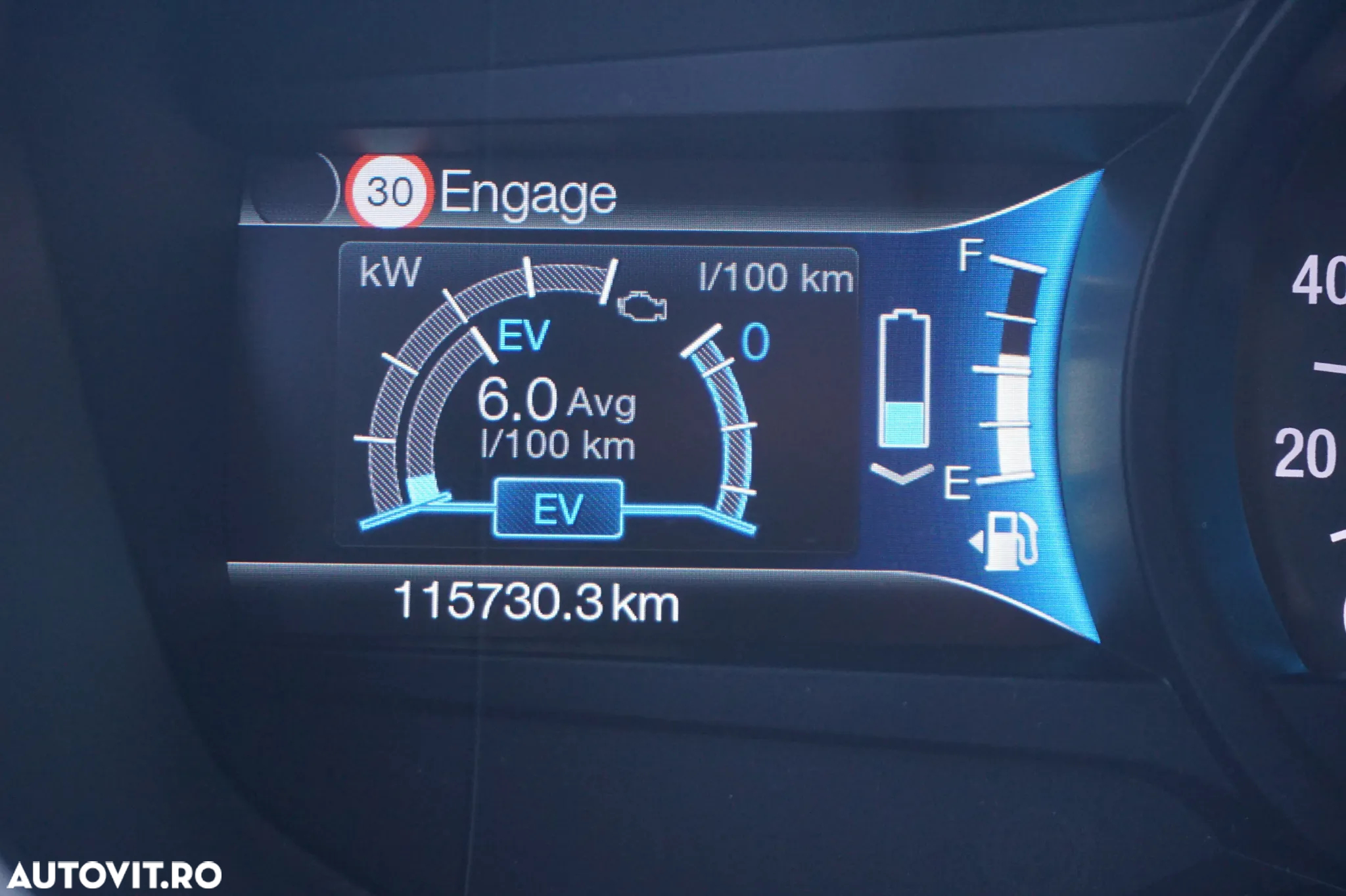 Ford Mondeo 2.0 HEV Titanium - 15