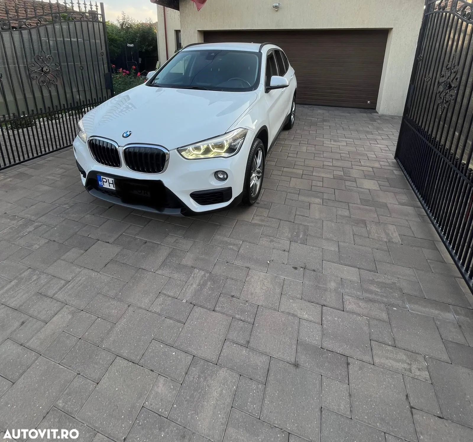 BMW X1 - 1