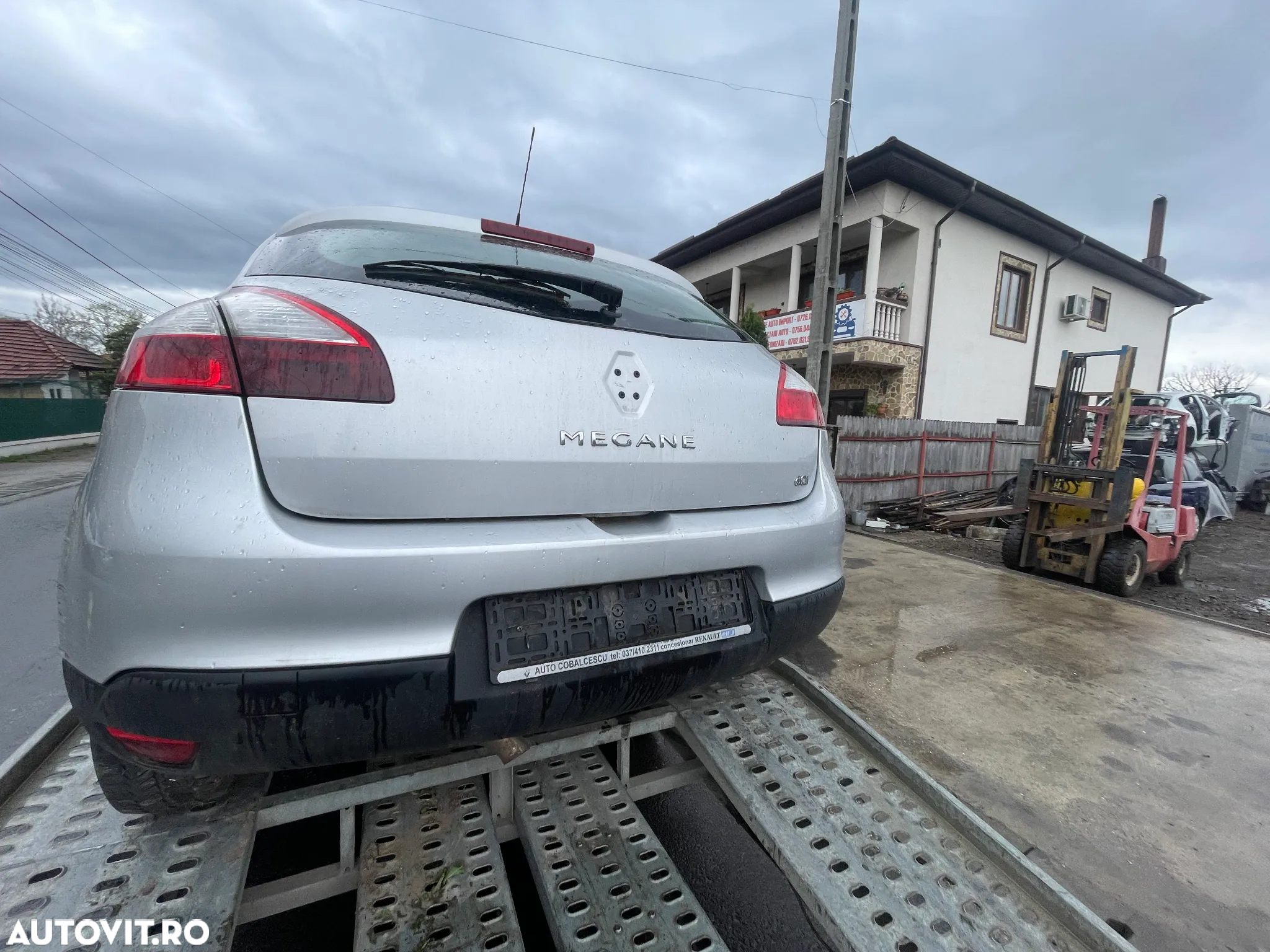 Dezmembram Renault Megane 3  1,5 DCi - 6