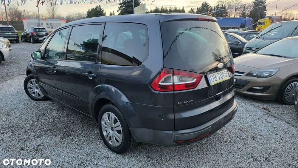 Ford Galaxy - 12