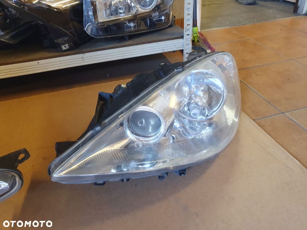 REFLEKTOR L/P PEUGEOT 807 XENON EUROPA - 2
