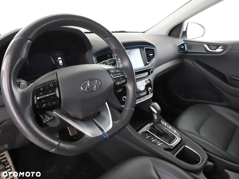 Hyundai IONIQ - 14