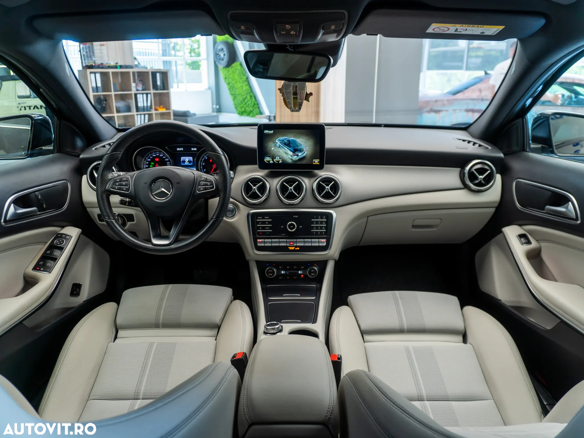 Mercedes-Benz GLA 220 4MATIC - 7