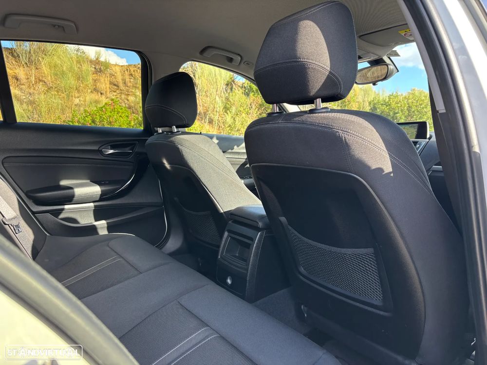 BMW 116 dA Line Sport - 29