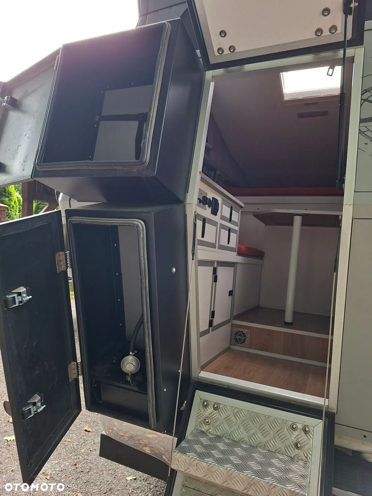 Toyota Hilux 3,0 D 4x4 z napędami 4H i 4L salon PL - 17