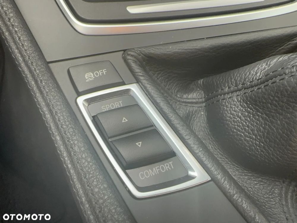 BMW Seria 5 520d Touring - 23