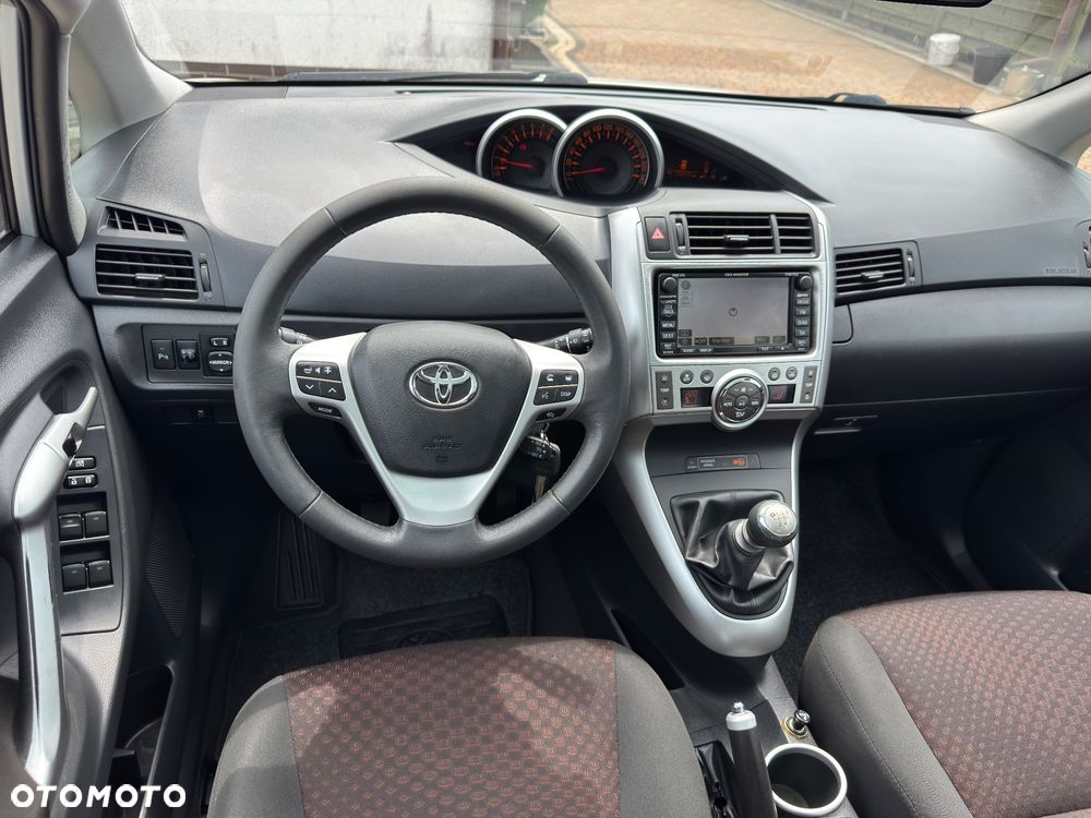 Toyota Verso - 24