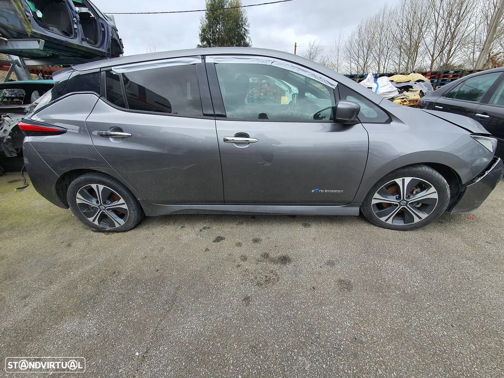 Nissan Leaf ZE1 Elétrico para peças - 4
