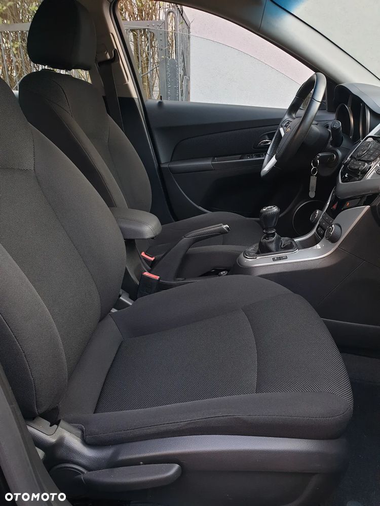 Chevrolet Cruze 1.4T LTZ - 28