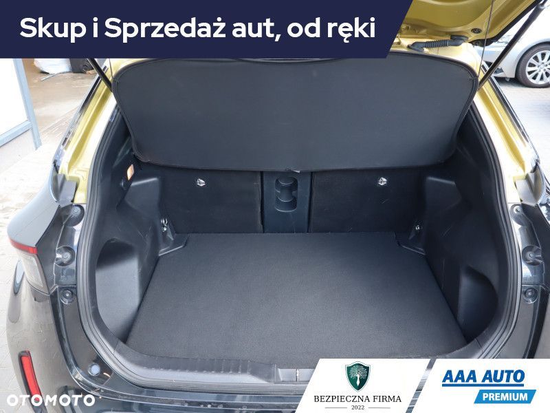 Toyota Yaris Cross - 15