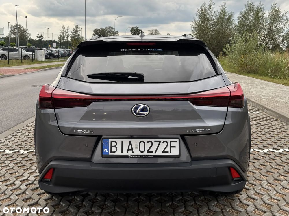 Lexus UX - 6