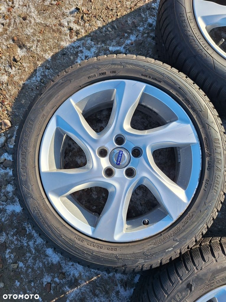 Koła zimowe Volvo V40 cross country 5x108  225 50 r17 - 4