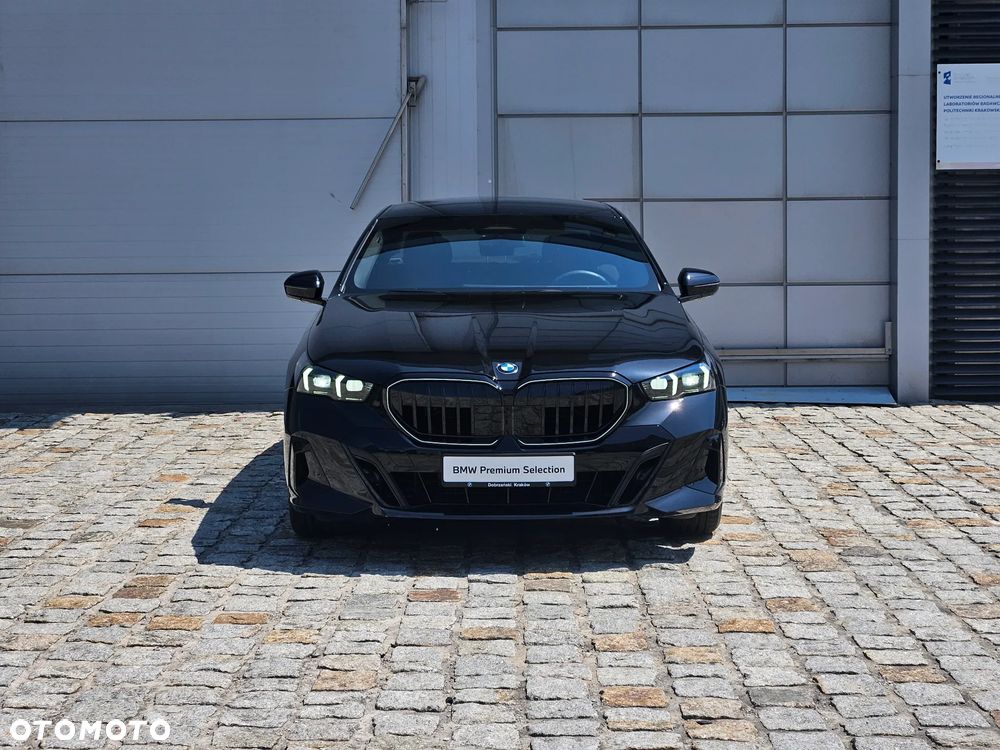 BMW Seria 5 520d xDrive mHEV M Sport - 9