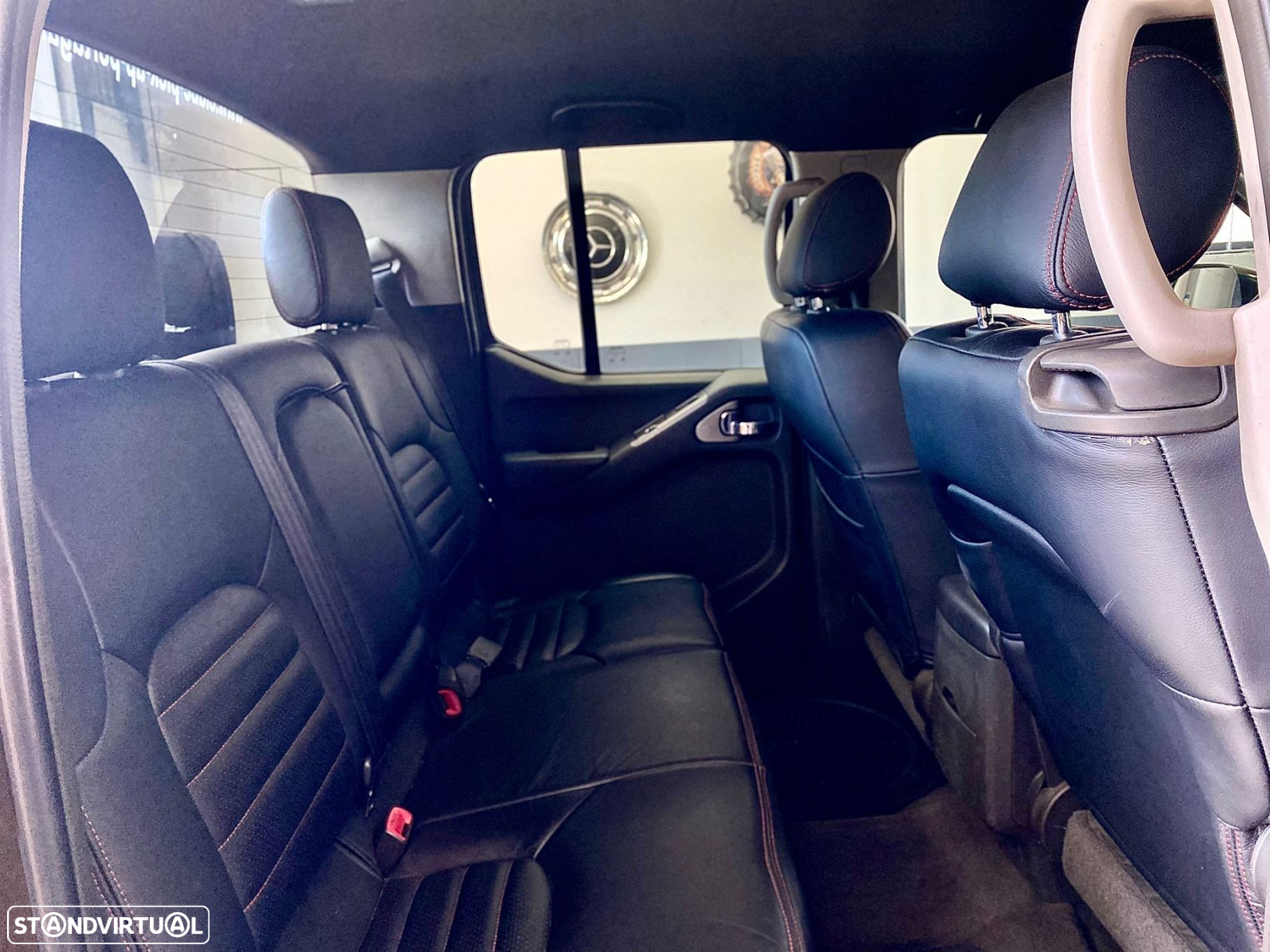 Nissan Navara 2.5 dCi CD LE Premium - 33