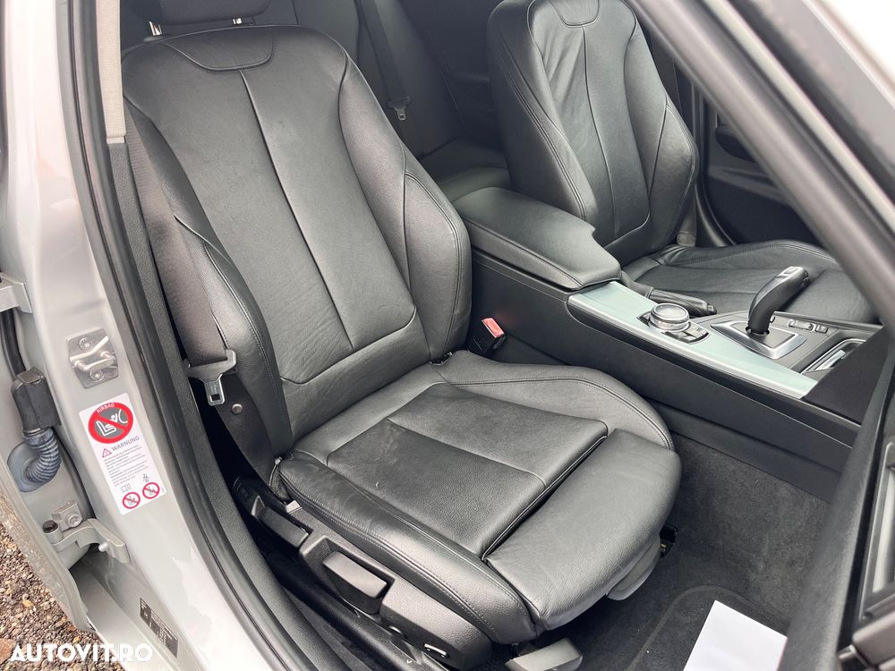 BMW Seria 3 320d Aut. Blue Performance Sport Line - 35