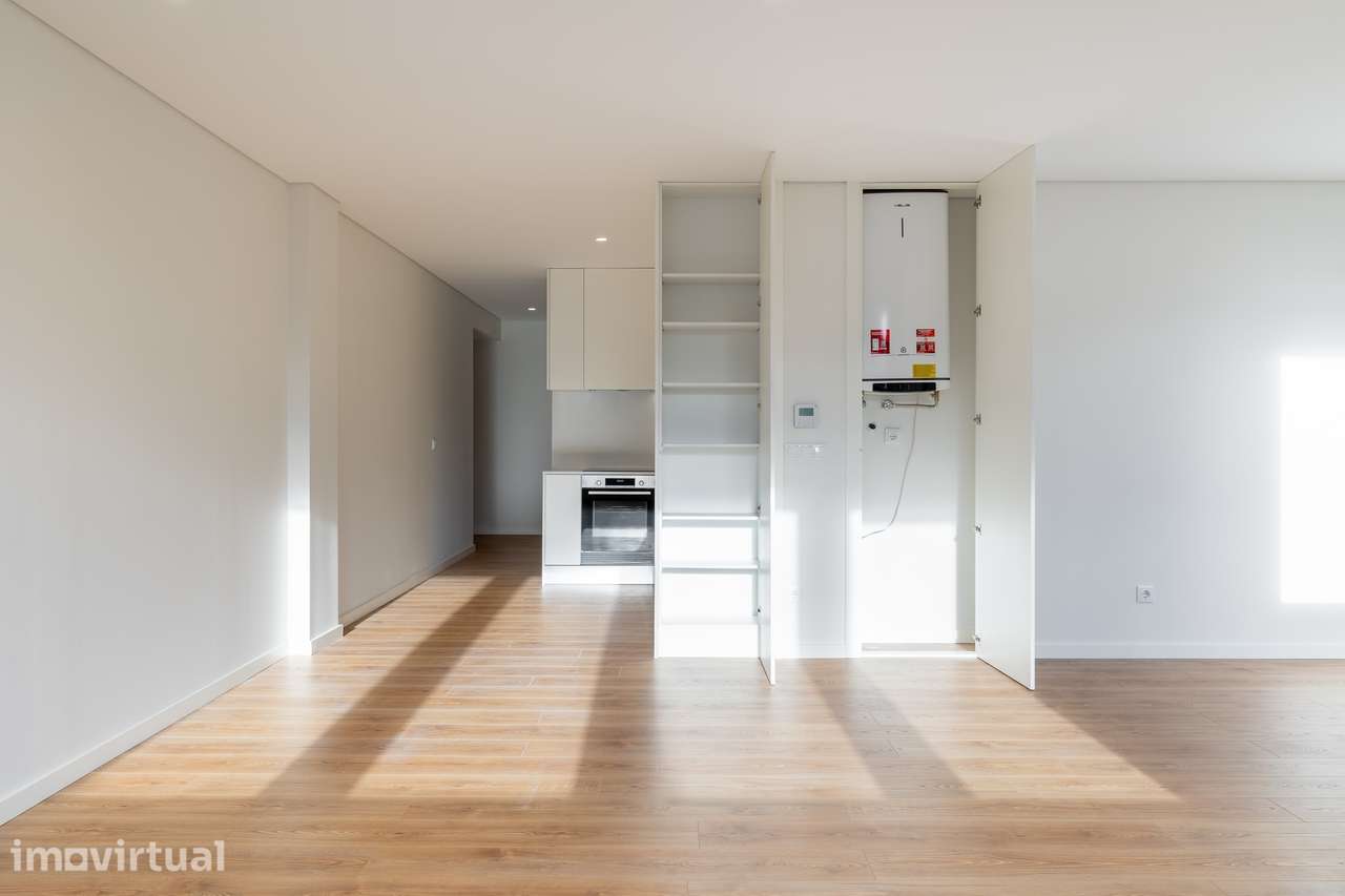 Apartamento T2 - Rua Brito Capelo junto metro - Grande imagem: 4/33