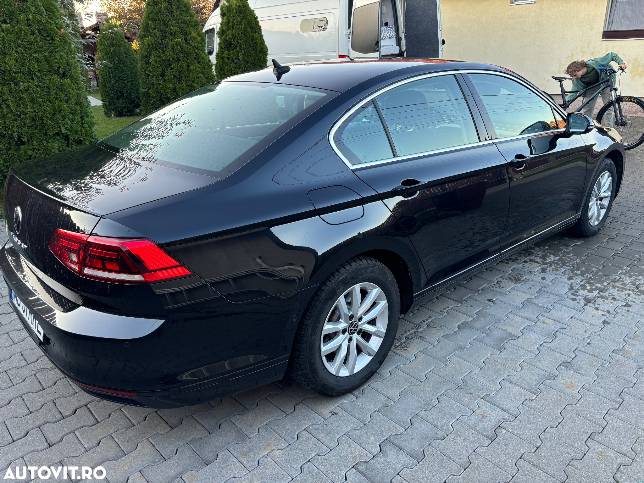 Volkswagen Passat 2.0 TDI DSG Highline - 3