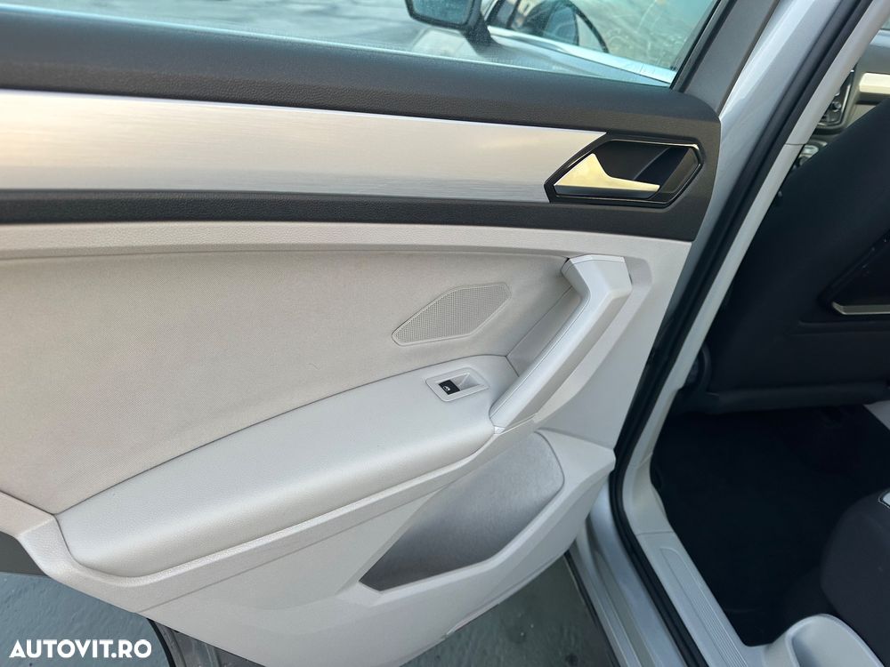 Volkswagen Tiguan - 22