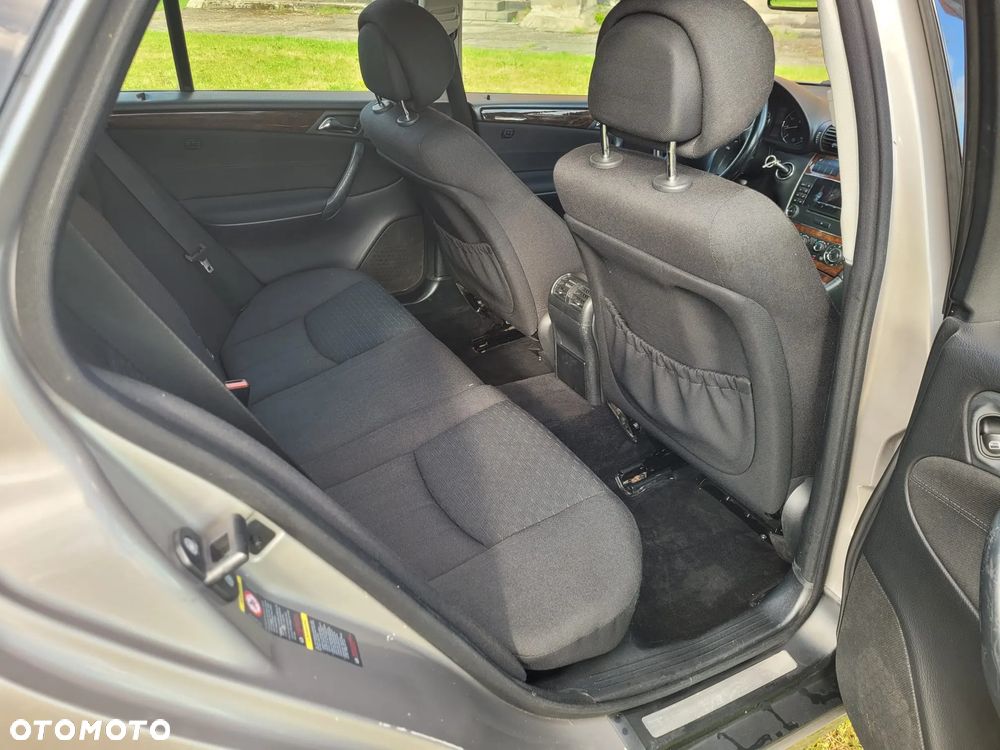 Mercedes-Benz Klasa C 180 Kompressor Automatik Elegance - 16