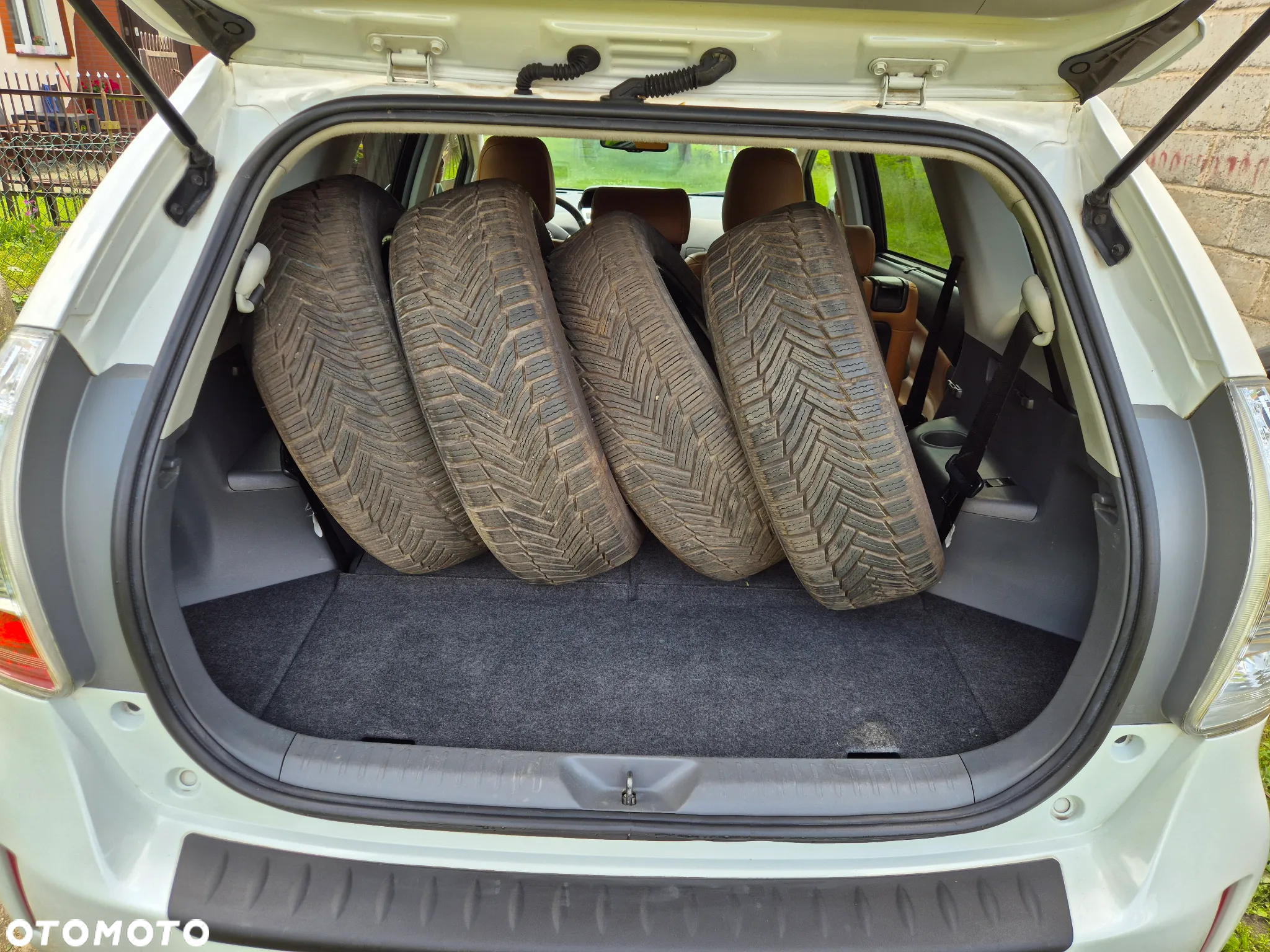 Toyota Prius+ 1.8 HSD Prestige PCS - 38