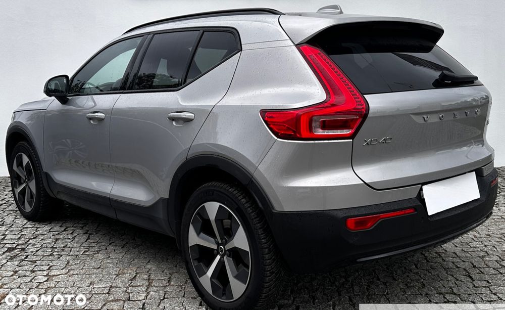 Volvo XC 40 B4 Ultimate Dark - 2