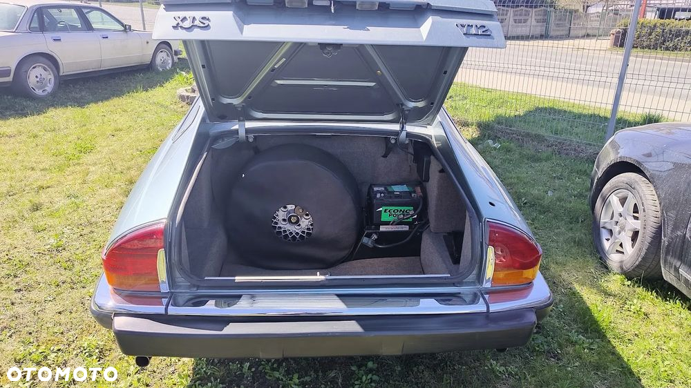 Jaguar XJ XJ12 5.3i - 4