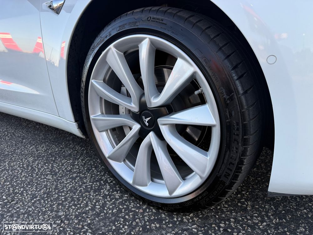 Tesla Model 3 AWD Dual Motor Performance - 9