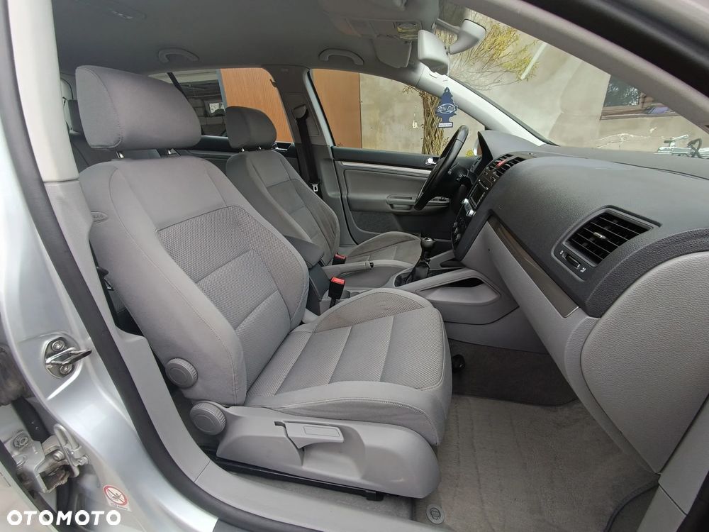 Volkswagen Golf 1.6 Comfortline - 14