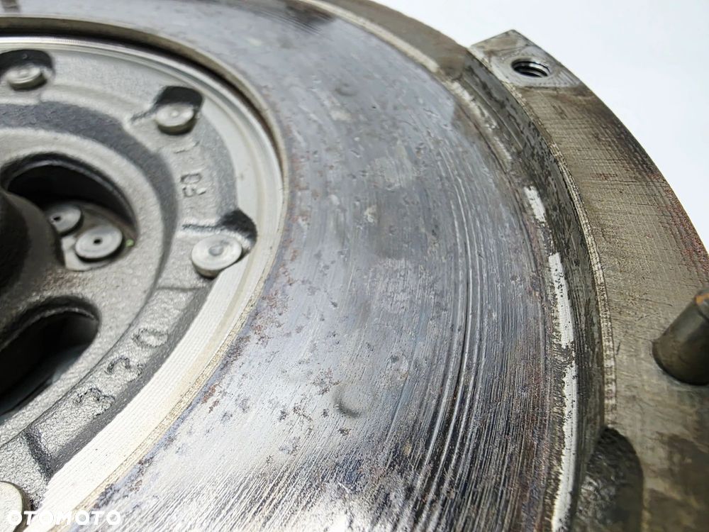 KOŁO DWUMASOWE SPRZĘGŁO AUDI A4 B8 A5 2.0 TDI TFSI 0B1105266AH 6/26 - 4