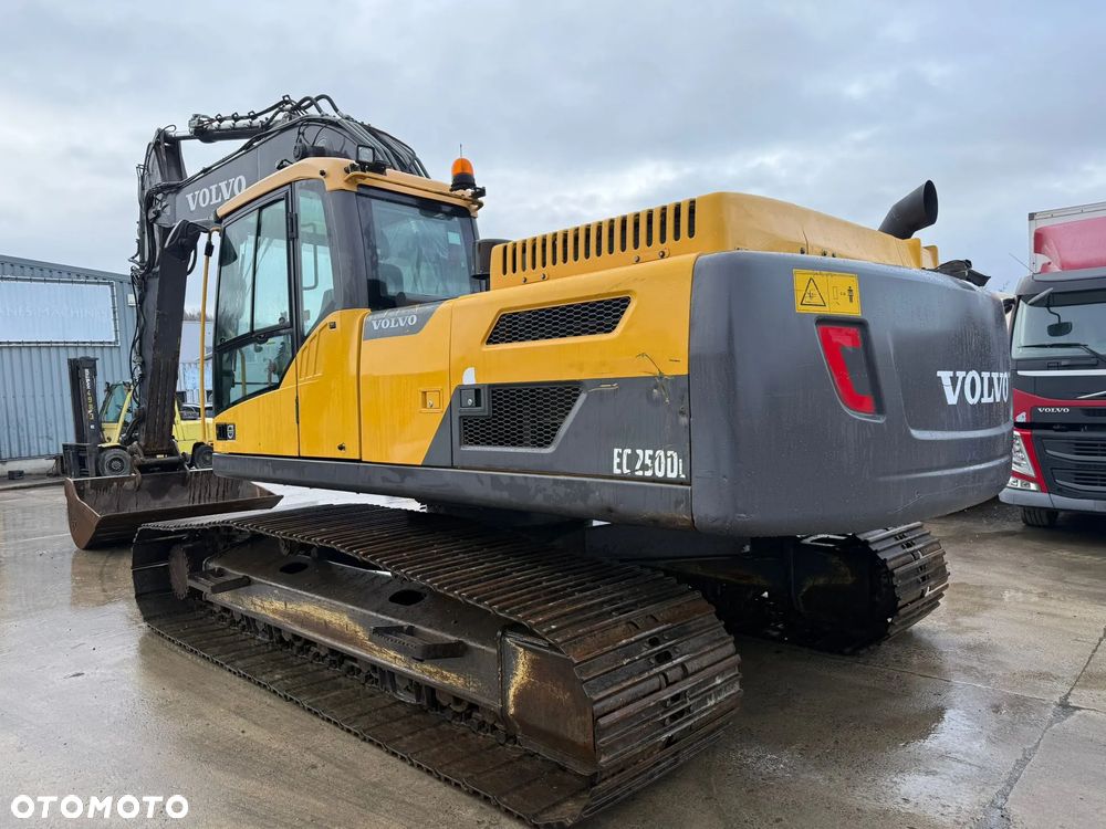 Volvo EC250DL - 20